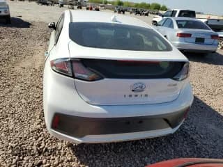 ✅ 2020 Hyundai Ioniq Limited • VIN: KMHC85LJXLU060917 • Lot: 69823284. Wystawiony na Copart z przebiegiem 26 761 mil. Bezpłatny archiwum sprzedaży aukcyjnych z USA i szczegółowy raport historii pojazdu na DreamBid. Zdjęcie 6.