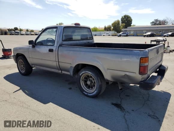 ✅ 1994 Toyota Pickup • VIN: 4TARN81A4RZ182739 • Lot: 70775685. Listed on Copart with 171,593 mi. Free auction sales archive from the USA and detailed vehicle history report at DreamBid. Image 2.