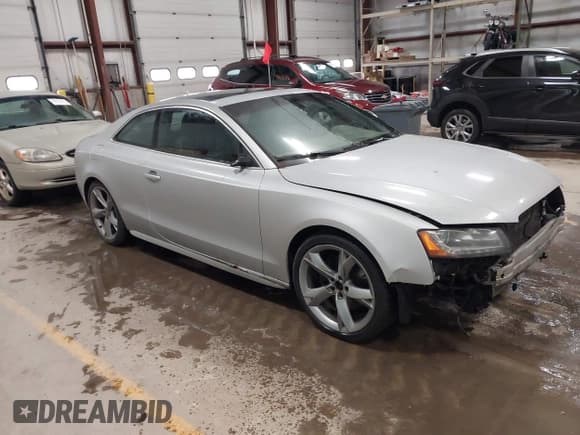 ✅ 2010 Audi A5 Prestige • VIN: WAUWKAFR2AA050049 • Lot: 41683830. Listed on IAAI with 185,164 mi. Free auction sales archive from the USA and detailed vehicle history report at DreamBid. Image 1.