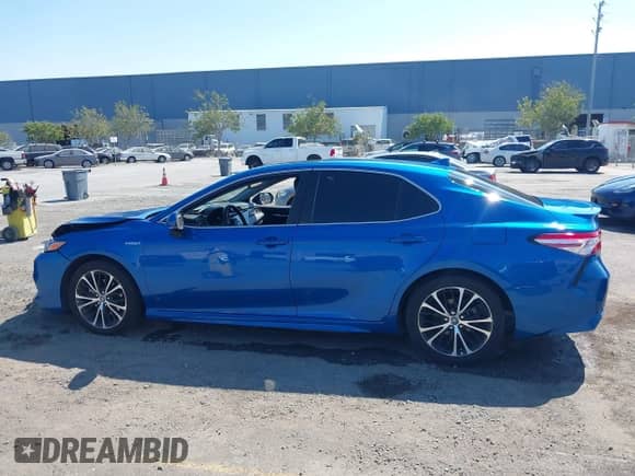 2020 Toyota Camry Hybrid SE с VIN 4T1J31AK1LU011468, выставлен на аукционе IAAI как лот 42711801 с пробегом 76 099 миль миль и . История ставок и продаж доступна на DreamBid. Изображение 14.