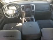 ✅ 2018 Ram 2500 SLT • VIN: 3C6UR5DL1JG290021 • Lot: 86891205. Wystawiony na Copart z przebiegiem 127 199 mil. Bezpłatny archiwum sprzedaży aukcyjnych z USA i szczegółowy raport historii pojazdu na DreamBid. Zdjęcie 8.