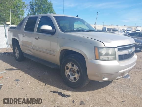 ✅ 2008 Chevrolet Avalanche LTZ • VIN: 3GNEC12038G170903 • Lot: 41865554. Listed on IAAI with 236,577 mi. Free auction sales archive from the USA and detailed vehicle history report at DreamBid. Image 1.