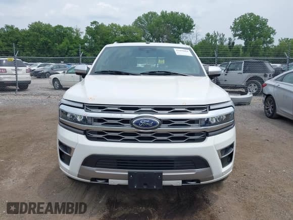 ✅ 2022 Ford Expedition Platinum • VIN: 1FMJU1MT7NEA02899 • Lot: 42498068. Listed on IAAI with 73,662 mi. Free auction sales archive from the USA and detailed vehicle history report at DreamBid. Image 12.