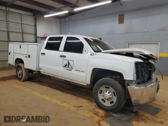 ✅ 2016 Chevrolet Silverado 2500HD Work Truck • VIN: 1GC1CUEG0GF199048 • Lot: 48005425. Wystawiony na Copart z przebiegiem Nie podano. Bezpłatny archiwum sprzedaży aukcyjnych z USA i szczegółowy raport historii pojazdu na DreamBid. Zdjęcie 4.