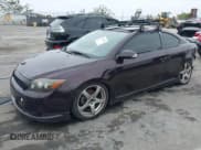 ✅ 2010 Scion tC • VIN: JTKDE3B71A0313552 • Lot: 42729587. Wystawiony na IAAI z przebiegiem 194 064 mil. Bezpłatny archiwum sprzedaży aukcyjnych z USA i szczegółowy raport historii pojazdu na DreamBid. Zdjęcie 2.