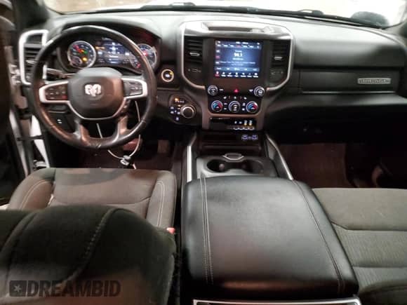 2020 Ram 1500 Big Horn z VIN 1C6SRFFT7LN313340, wystawiony jako Copart lot #65309875 z przebiegiem 80 876 mil mil oraz Nie do naprawy • Non repairable. Historia ofert i sprzedaży dostępna na DreamBid. Obrazek 8.