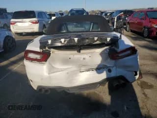 ✅ 2017 FIAT 124 Spider Elaborazione Abarth • VIN: JC1NFAEK1H0117678 • Лот: 74307924. Опубликован ранее на Copart с пробегом 45 330 миль. Бесплатный доступ к архиву аукционных продаж из США и подробный отчёт об истории автомобиля на DreamBid. Изображение 6.