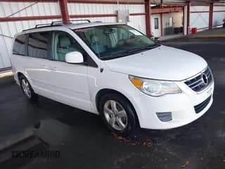 ✅ 2011 Volkswagen Routan SEL • VIN: 2V4RW5DG2BR670853 • Лот: 43531337. Опубликован ранее на IAAI с пробегом 211 132 миль. Бесплатный доступ к архиву аукционных продаж из США и подробный отчёт об истории автомобиля на DreamBid. Изображение 1.