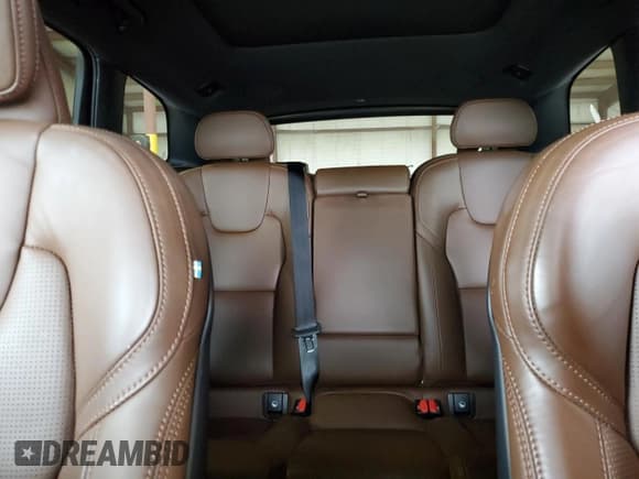 ✅ 2022 Volvo XC60 Inscription • VIN: YV4L12RL2N1083576 • Лот: 57669655. Опубликован ранее на Copart с пробегом 40 764 миль. Бесплатный доступ к архиву аукционных продаж из США и подробный отчёт об истории автомобиля на DreamBid. Изображение 10.