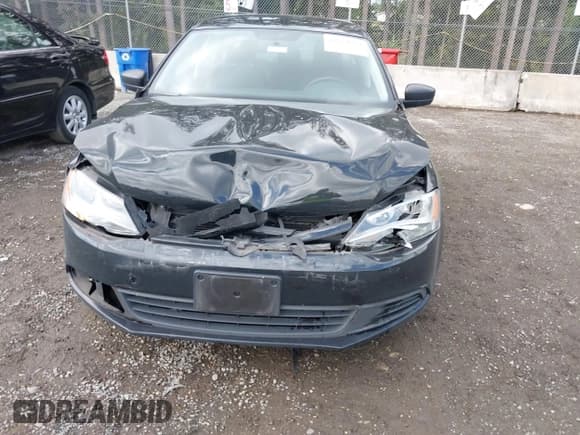 ✅ 2011 Volkswagen Jetta S • VIN: 3VW1K7AJ7BM340645 • Lot: 42151600. Wystawiony na IAAI z przebiegiem 123 653 mil. Bezpłatny archiwum sprzedaży aukcyjnych z USA i szczegółowy raport historii pojazdu na DreamBid. Zdjęcie 6.