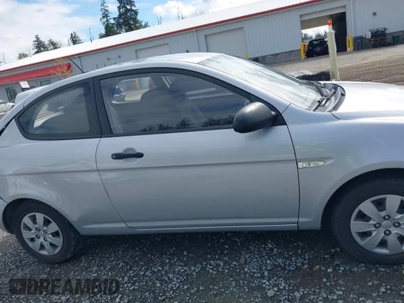 ✅ 2009 Hyundai Accent Auto GS • VIN: KMHCM36C69U117085 • Лот: 42312851. Опубликован ранее на IAAI с пробегом 178 531 миль. Бесплатный доступ к архиву аукционных продаж из США и подробный отчёт об истории автомобиля на DreamBid. Изображение 13.