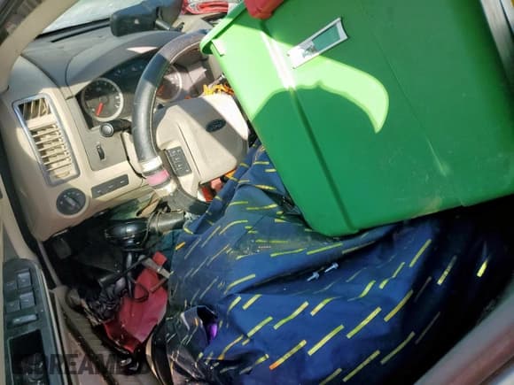 ✅ 2012 Ford Escape Hybrid • VIN: 1FMCU5K33CKA28031 • Lot: 90344605. Wystawiony na Copart z przebiegiem Nie podano. Bezpłatny archiwum sprzedaży aukcyjnych z USA i szczegółowy raport historii pojazdu na DreamBid. Zdjęcie 8.