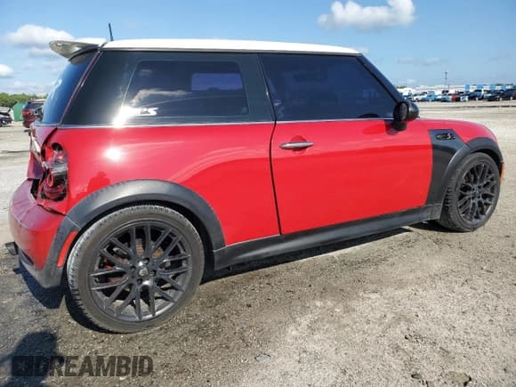 ✅ 2004 MINI Hardtop S • VIN: WMWRE33464TD83018 • Lot: 66844745. Listed on Copart with 144,202 mi. Free auction sales archive from the USA and detailed vehicle history report at DreamBid. Image 3.
