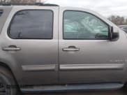 ✅ 2007 GMC Yukon SLT • VIN: 1GKFK13077R223457 • Lot: 43755761. Wystawiony na IAAI z przebiegiem Nie podano. Bezpłatny archiwum sprzedaży aukcyjnych z USA i szczegółowy raport historii pojazdu na DreamBid. Zdjęcie 13.