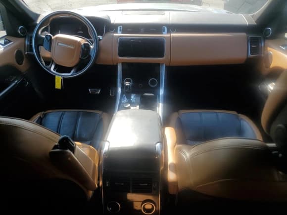 ✅ 2019 Land Rover Range Rover Sport HSE Dynamic • VIN: SALWV2SV9KA851266 • Lot: 70737095. Listed on Copart with 122,624 mi. Free auction sales archive from the USA and detailed vehicle history report at DreamBid. Image 8.