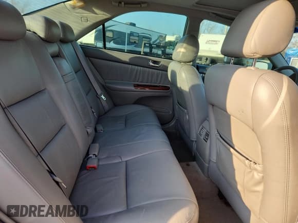 ✅ 2005 Toyota Camry XLE • VIN: 4T1BF30K55U110855 • Лот: 93023335. Опубликован ранее на Copart с пробегом 171 070 миль. Бесплатный доступ к архиву аукционных продаж из США и подробный отчёт об истории автомобиля на DreamBid. Изображение 10.