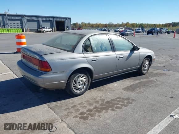 1999 Saturn SL с VIN 1G8ZK5279XZ151735, выставлен на аукционе IAAI как лот 43476690 с пробегом Не указан миль и . История ставок и продаж доступна на DreamBid. Изображение 4.