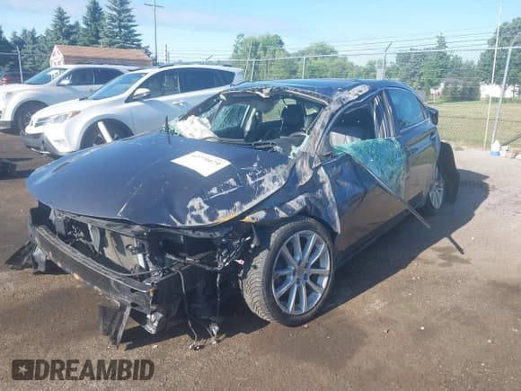 ✅ 2014 Toyota Avalon Limited • VIN: 4T1BK1EB2EU094025 • Lot: 42770679. Listed on IAAI with 217,565 mi. Free auction sales archive from the USA and detailed vehicle history report at DreamBid. Image 6.