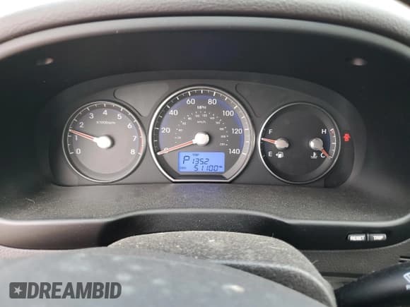 ✅ 2012 Hyundai Santa Fe GLS • VIN: 5XYZGDAB7CG097500 • Lot: 76201154. Listed on Copart with 51,100 mi. Free auction sales archive from the USA and detailed vehicle history report at DreamBid. Image 9.