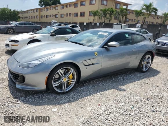 ✅ 2020 Ferrari GTC4Lusso • VIN: ZFF82WNA0L0253343 • Лот: 57823135. Опубликован ранее на Copart с пробегом 20 721 миль. Бесплатный доступ к архиву аукционных продаж из США и подробный отчёт об истории автомобиля на DreamBid. Изображение 1.