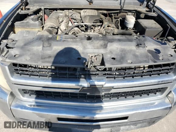 ✅ 2009 Chevrolet Silverado 2500HD • VIN: 1GCHC63679F181718 • Lot: 87299214. Wystawiony na Copart z przebiegiem 347 559 mil. Bezpłatny archiwum sprzedaży aukcyjnych z USA i szczegółowy raport historii pojazdu na DreamBid. Zdjęcie 11.