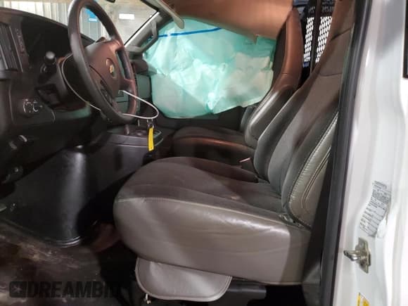 ✅ 2022 Chevrolet Express Cargo • VIN: 1GCWGAFP4N1195148 • Лот: 54868685. Опубликован ранее на Copart с пробегом 25 686 миль. Бесплатный доступ к архиву аукционных продаж из США и подробный отчёт об истории автомобиля на DreamBid. Изображение 7.