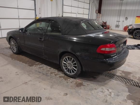 ✅ 2001 Volvo C70 • VIN: YV1NC53D21J019003 • Лот: 41554351. Опубликован ранее на IAAI с пробегом 141 659 миль. Бесплатный доступ к архиву аукционных продаж из США и подробный отчёт об истории автомобиля на DreamBid. Изображение 3.