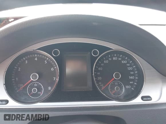 ✅ 2013 Volkswagen CC R-Line • VIN: WVWBN7AN9DE564929 • Lot: 42986832. Wystawiony na IAAI z przebiegiem Nie podano. Bezpłatny archiwum sprzedaży aukcyjnych z USA i szczegółowy raport historii pojazdu na DreamBid. Zdjęcie 7.