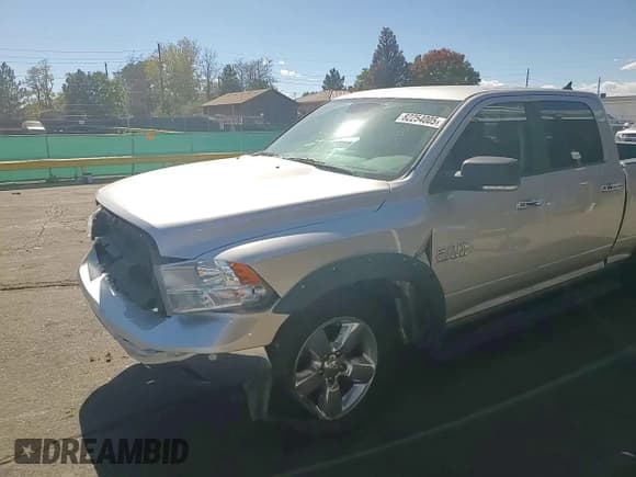 ✅ 2017 Ram 1500 Big Horn • VIN: 1C6RR7TT4HS776649 • Lot: 82254005. Wystawiony na Copart z przebiegiem 106 538 mil. Bezpłatny archiwum sprzedaży aukcyjnych z USA i szczegółowy raport historii pojazdu na DreamBid. Zdjęcie 13.