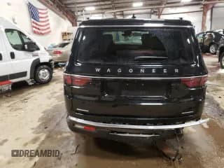 ✅ 2022 Jeep Wagoneer Series II • VIN: 1C4SJVBT1NS219233 • Lot: 38130174. Wystawiony na Copart z przebiegiem 32 068 mil. Bezpłatny archiwum sprzedaży aukcyjnych z USA i szczegółowy raport historii pojazdu na DreamBid. Zdjęcie 6.