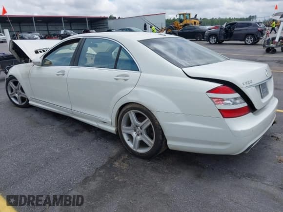 ✅ 2009 Mercedes-Benz S 550 • VIN: WDDNG71X49A242275 • Лот: 42469109. Опубликован ранее на IAAI с пробегом 130 001 миль. Бесплатный доступ к архиву аукционных продаж из США и подробный отчёт об истории автомобиля на DreamBid. Изображение 3.