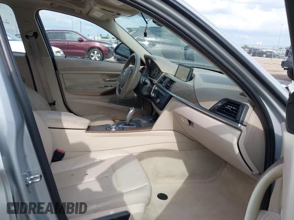 ✅ 2012 BMW 3 Series 328i • VIN: WBA3A5C5XCF256465 • Lot: 42225222. Listed on IAAI with 162,293 mi. Free auction sales archive from the USA and detailed vehicle history report at DreamBid. Image 5.