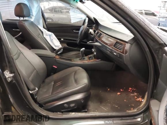 ✅ 2010 BMW 3 Series 328i xDrive • VIN: WBAPK5C56AA649033 • Lot: 42427224. Listed on IAAI with 145,036 mi. Free auction sales archive from the USA and detailed vehicle history report at DreamBid. Image 5.