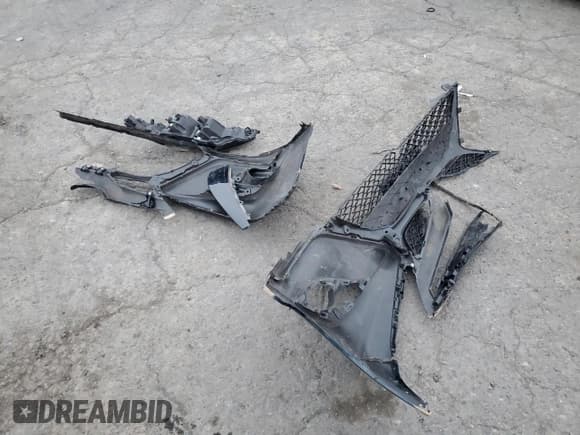 ✅ 2019 Toyota Camry SE • VIN: 4T1B11HK7KU286406 • Lot: 93448085. Listed on Copart with 45,661 mi. Free auction sales archive from the USA and detailed vehicle history report at DreamBid. Image 12.