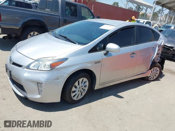 ✅ 2014 Toyota Prius • VIN: JTDKN3DP1E3052567 • Lot: 42872309. Listed on IAAI with 209,125 mi. Free auction sales archive from the USA and detailed vehicle history report at DreamBid. Image 17.