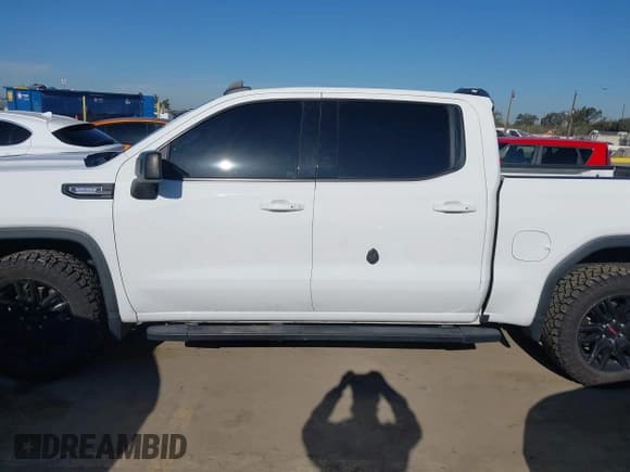 ✅ 2021 GMC Sierra 1500 • VIN: 1GTP8CET3MZ123515 • Lot: 42002396. Wystawiony na IAAI z przebiegiem 57 713 mil. Bezpłatny archiwum sprzedaży aukcyjnych z USA i szczegółowy raport historii pojazdu na DreamBid. Zdjęcie 14.