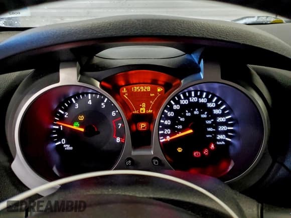 ✅ 2015 Nissan Juke SV • VIN: JN8AF5MR1FT507641 • Lot: 93706805. Listed on Copart with 135,928 mi. Free auction sales archive from the USA and detailed vehicle history report at DreamBid. Image 9.