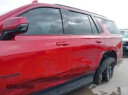 ✅ 2024 Chevrolet Tahoe RST • VIN: 1GNSCRKD7RR409245 • Lot: 42133470. Wystawiony na IAAI z przebiegiem 11 051 mil. Bezpłatny archiwum sprzedaży aukcyjnych z USA i szczegółowy raport historii pojazdu na DreamBid. Zdjęcie 18.