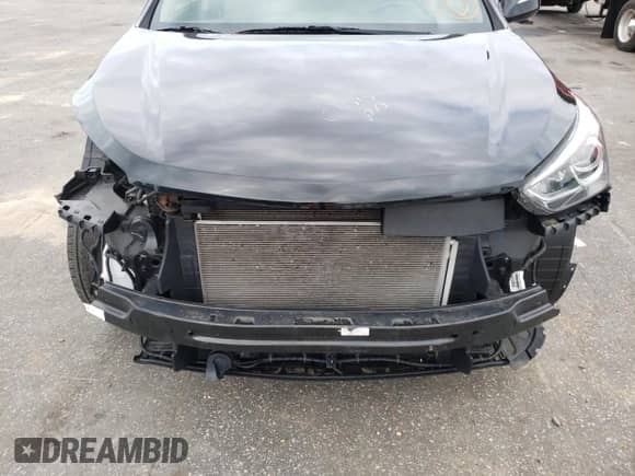 ✅ 2018 Hyundai Santa Fe 2.4L • VIN: 5NMZUDLBXJH099766 • Lot: 58724422. Wystawiony na Copart z przebiegiem 39 970 mil mil. Skorzystaj z bezpłatnego archiwum sprzedaży aukcyjnych z USA i zobacz szczegółowy raport historii pojazdu na DreamBid. Zdjęcie 9.