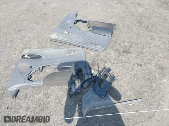 ✅ 2003 Ford Ranger XL • VIN: 1FTYR10D83PB60317 • Lot: 42436622. Wystawiony na IAAI z przebiegiem 141 764 mil. Bezpłatny archiwum sprzedaży aukcyjnych z USA i szczegółowy raport historii pojazdu na DreamBid. Zdjęcie 19.