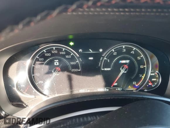 ✅ 2018 BMW M5 • VIN: WBSJF0C59JB283734 • Lot: 44834585. Wystawiony na Copart z przebiegiem 46 611 mil. Bezpłatny archiwum sprzedaży aukcyjnych z USA i szczegółowy raport historii pojazdu na DreamBid. Zdjęcie 9.