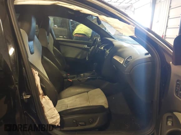 ✅ 2011 Audi S4 Premium Plus • VIN: WAUBGAFL4BA056609 • Lot: 41221310. Listed on IAAI with 145,992 mi. Free auction sales archive from the USA and detailed vehicle history report at DreamBid. Image 5.