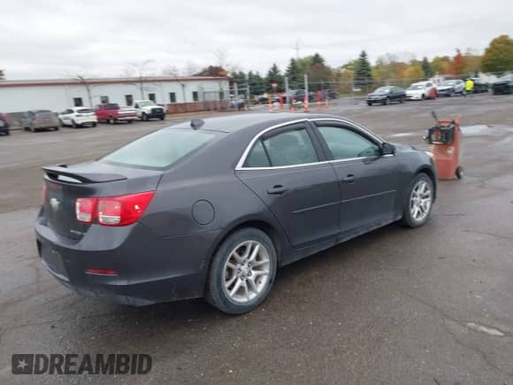 2013 Chevrolet Malibu LT with VIN 1G11C5SA6DF133873, listed as a IAAI auction lot 43519043 with 124,213 mi miles and . Bid and sale history available at DreamBid. Image 4.