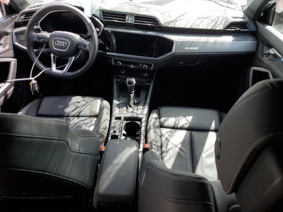 ✅ 2021 Audi Q3 S line Premium Plus • VIN: WA1EECF37M1130765 • Lot: 71060315. Listed on Copart with 56,321 mi. Free auction sales archive from the USA and detailed vehicle history report at DreamBid. Image 8.