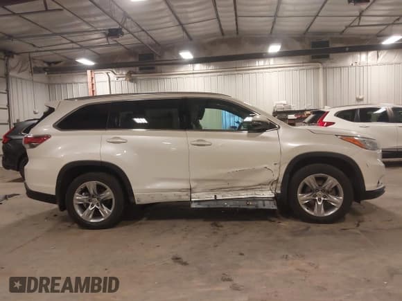 ✅ 2015 Toyota Highlander Limited Platinum • VIN: 5TDDKRFH6FS192561 • Лот: 43653893. Опубликован ранее на IAAI с пробегом 138 626 миль. Бесплатный доступ к архиву аукционных продаж из США и подробный отчёт об истории автомобиля на DreamBid. Изображение 13.