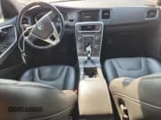 ✅ 2015 Volvo V60 T5 Drive-E Premier • VIN: YV140MEB3F1190604 • Лот: 81256275. Опубликован ранее на Copart с пробегом 123 405 миль. Бесплатный доступ к архиву аукционных продаж из США и подробный отчёт об истории автомобиля на DreamBid. Изображение 8.