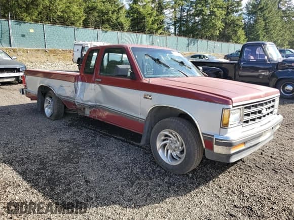 ✅ 1990 Chevrolet S-10 LS • VIN: 1GCCS19Z2L2129459 • Лот: 47881665. Опубликован ранее на Copart с пробегом 282 574 миль. Бесплатный доступ к архиву аукционных продаж из США и подробный отчёт об истории автомобиля на DreamBid. Изображение 4.