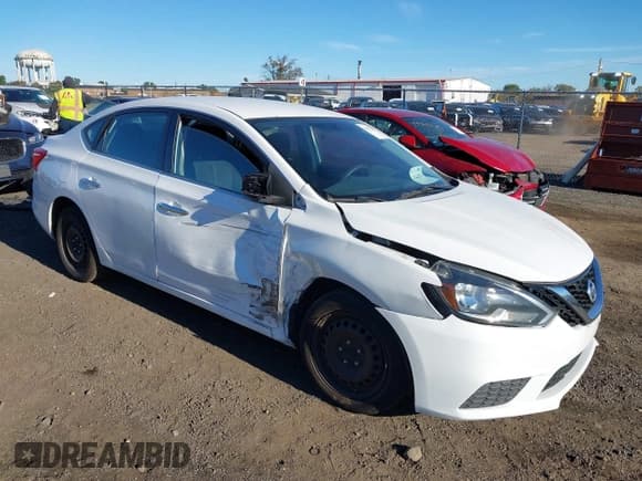 ✅ 2016 Nissan Sentra SR • VIN: 3N1AB7AP5GY216500 • Lot: 43462076. Wystawiony na IAAI z przebiegiem 141 073 mil. Bezpłatny archiwum sprzedaży aukcyjnych z USA i szczegółowy raport historii pojazdu na DreamBid. Zdjęcie 1.