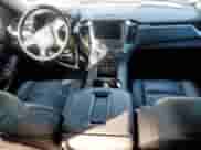 2019 Chevrolet Tahoe LT z VIN 1GNSCBKC2KR118169, wystawiony jako Copart lot #85701705 z przebiegiem 113 918 mil mil oraz Czysty tytuł • Clean title. Historia ofert i sprzedaży dostępna na DreamBid. Obrazek 8.