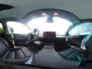 ✅ 2023 Tesla Model Y Long Range • VIN: 7SAYGAEE5PF685474 • Lot: 40348773. Wystawiony na IAAI z przebiegiem 26 605 mil. Bezpłatny archiwum sprzedaży aukcyjnych z USA i szczegółowy raport historii pojazdu na DreamBid. Zdjęcie 20.